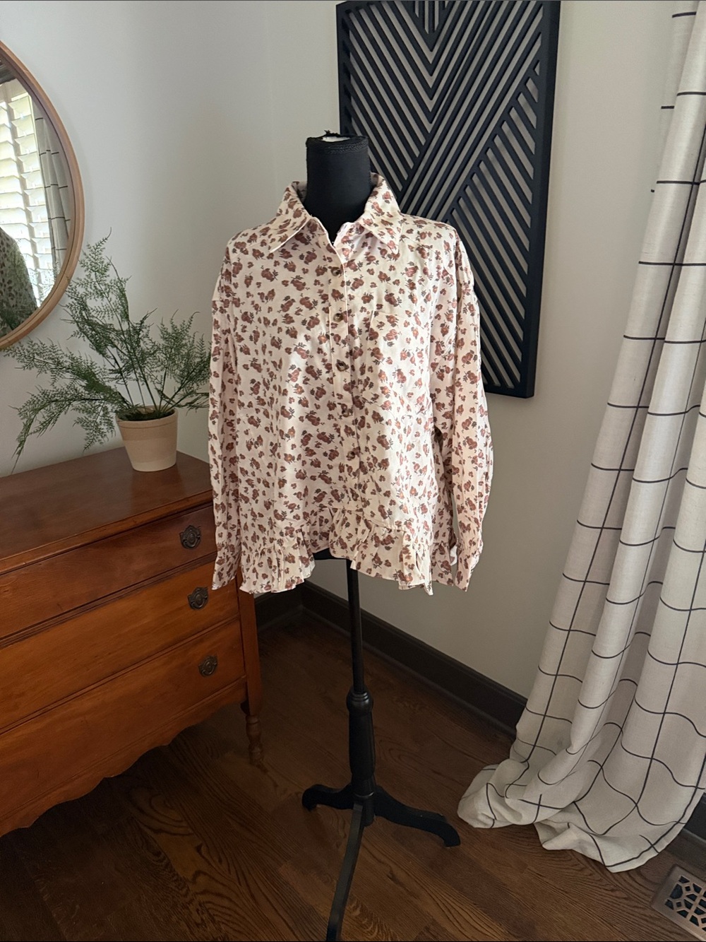 Haptics cream twill ruffle blouse large